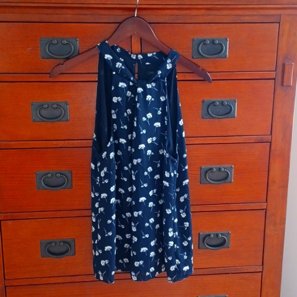 Ann Taylor (Fatory)Sleeveless Floral top